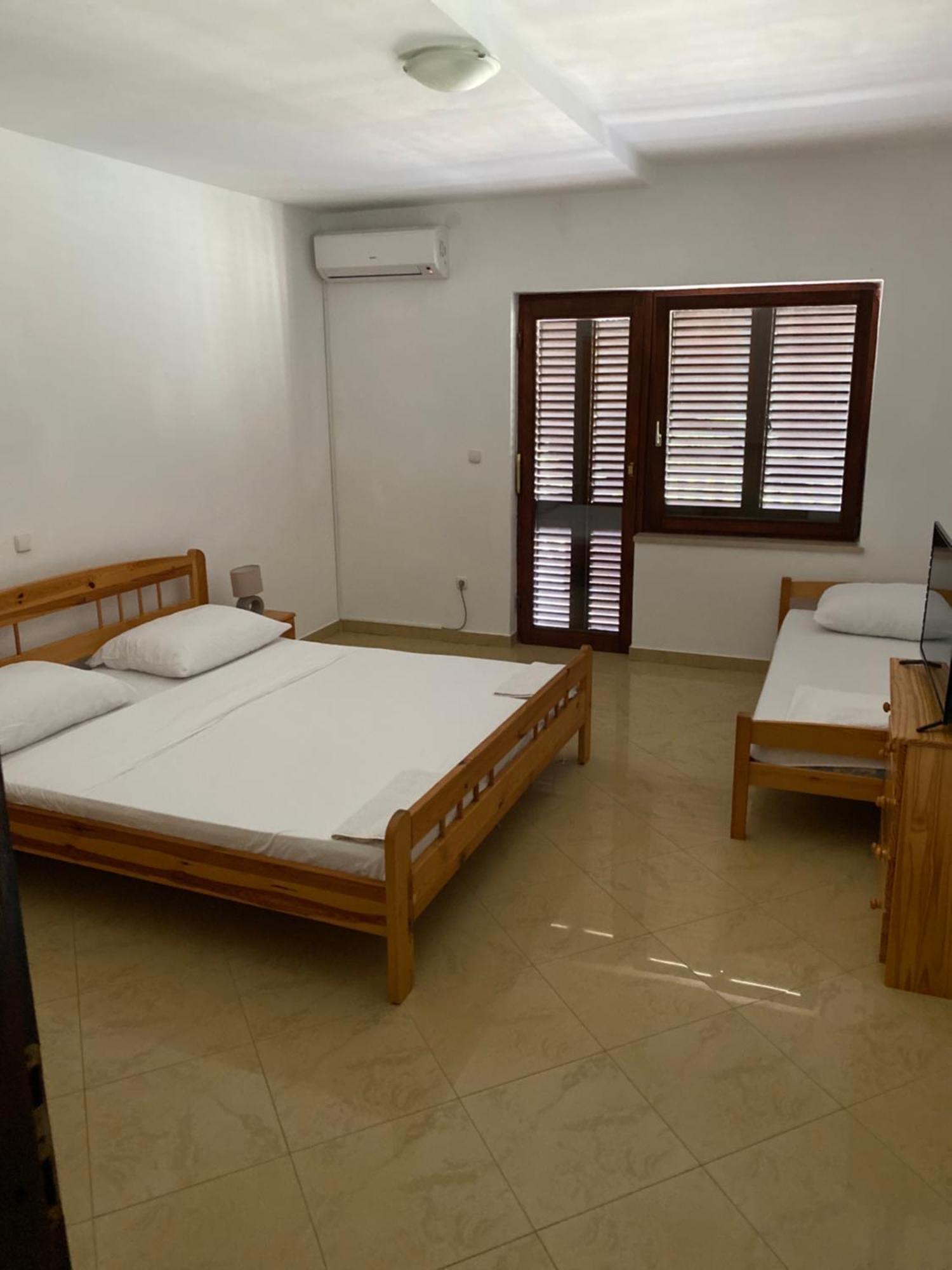 Apartments Bernarda 2 Nin Exterior photo